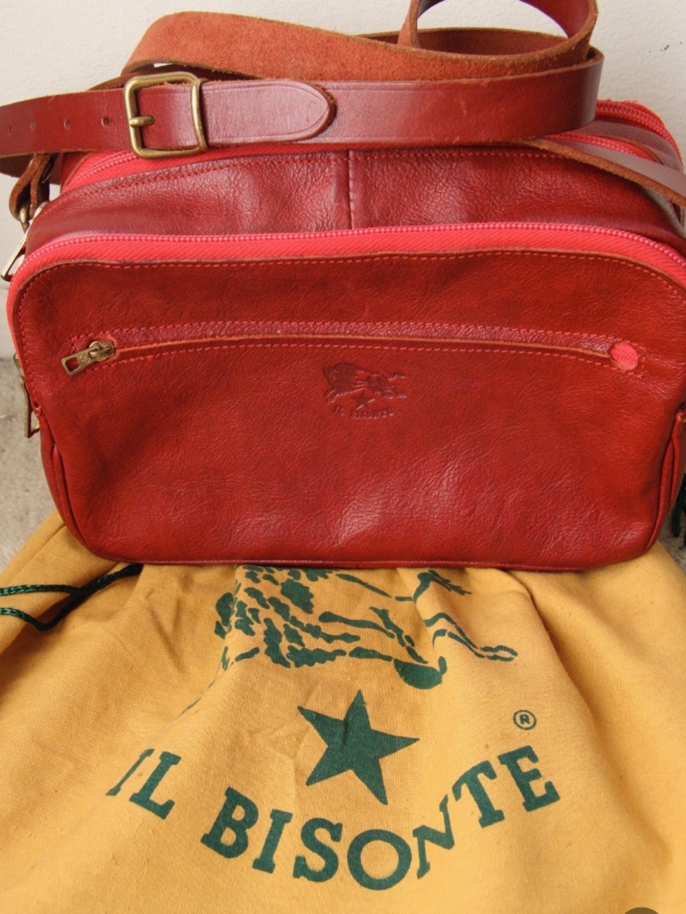 Il Bisonte Red Leather Camera Bag